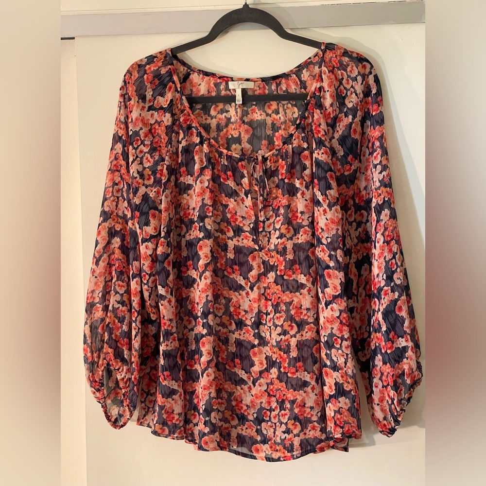 Beautiful Joie blouse in red navy white size L